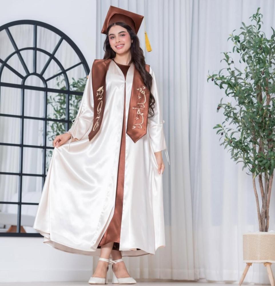 عبايات تخرج2026