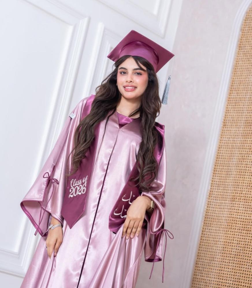 عبايات تخرج 2026