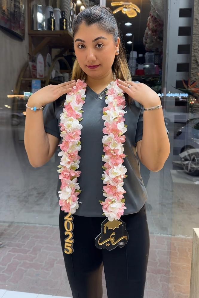 عقد تخرج بالاسم الاكثر مبيعا