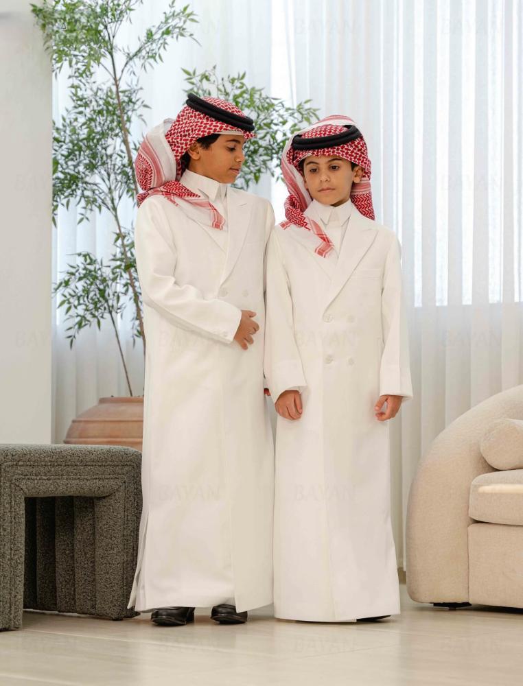 ثوب + دقلة ملكي أوف وايت
