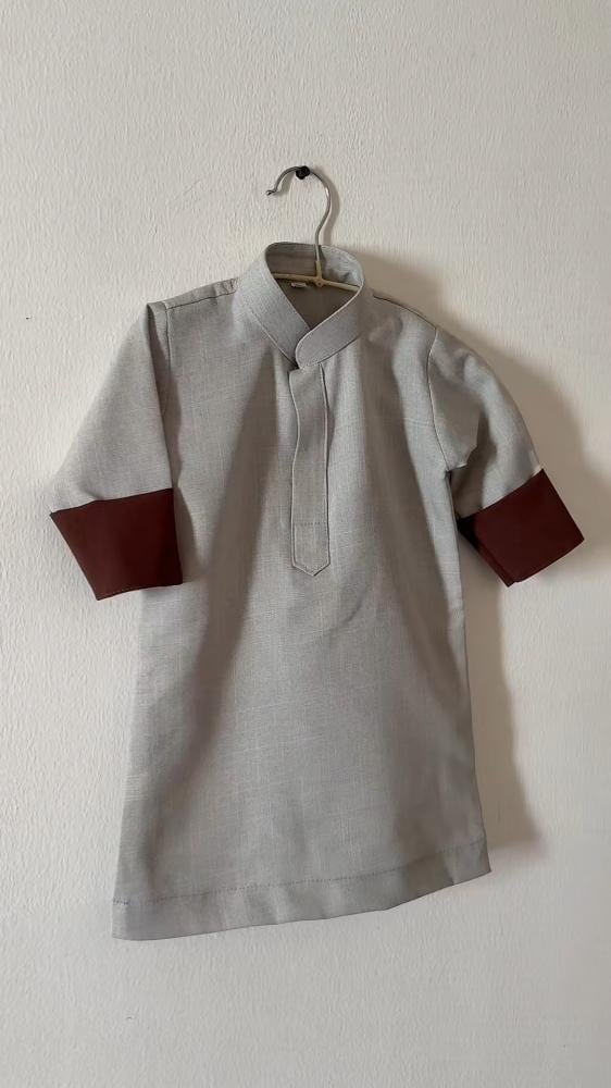 طقم ثوب وسديري بالاسم
