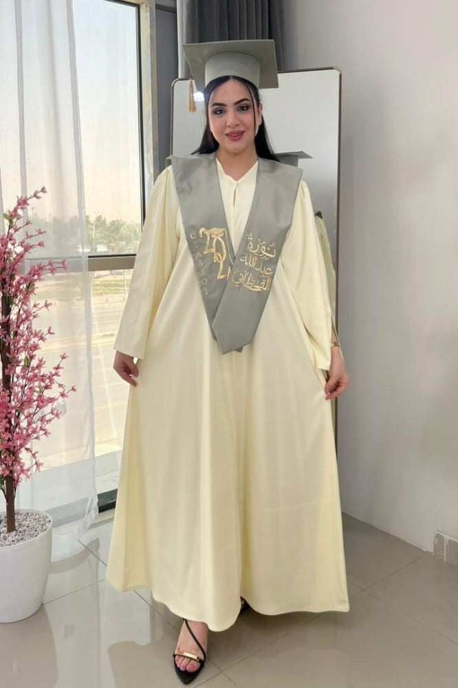 عبايات تخرج2026