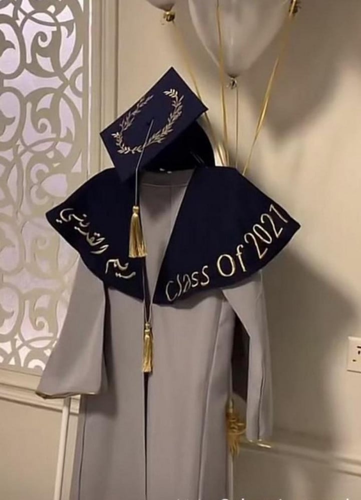 عبايات تخرج 2026