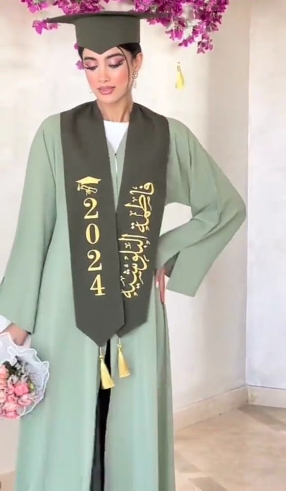 عبايات تخرج 2026